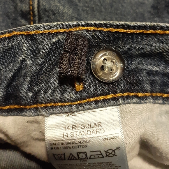 Old Navy Jeans - Picture 4 of 6